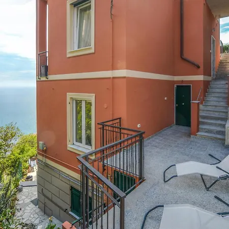 Beautiful In With House Sea View Apartment Genoa